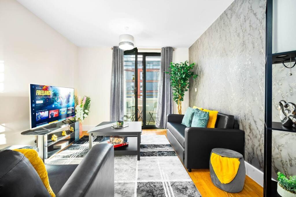 Modern Arcadian Centre Apartment By Azura Nights Birmingham Exterior foto